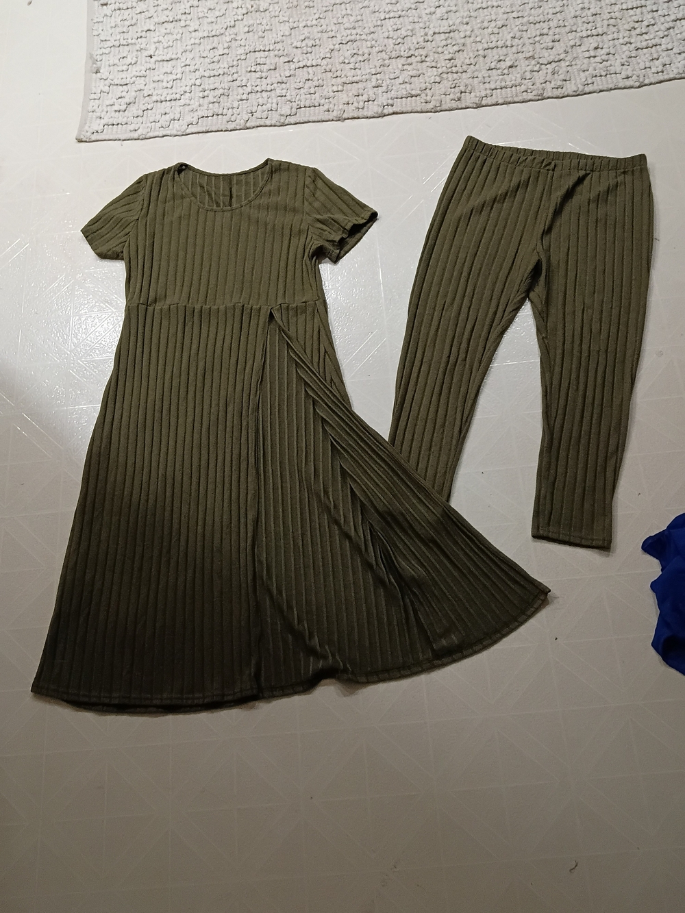 Olive Ribbed Two-Piece Women's Dress Set